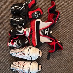 Kids ice hockey gear